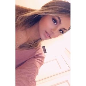 Meet your Posher, Kayari